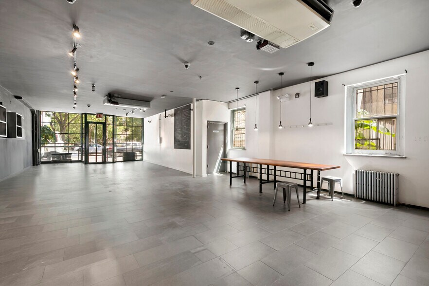 More Photos Of 372 Lafayette Ave, Brooklyn General Retail For Lease