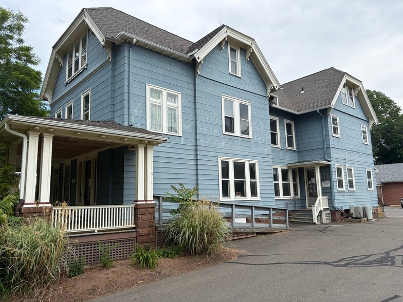 More Photos Of 144 S Main St, Wallingford Office For Sale