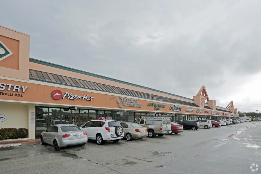 More Photos Of 1509-1523 E Commercial Blvd, Fort Lauderdale Freestanding For Lease