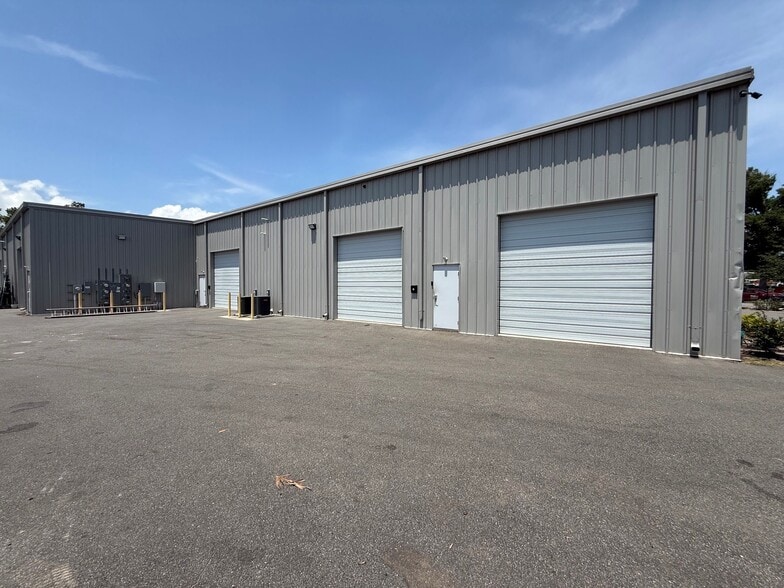 More Photos Of 240 & 250 Industrial Way, Myrtle Beach Warehouse For Sale