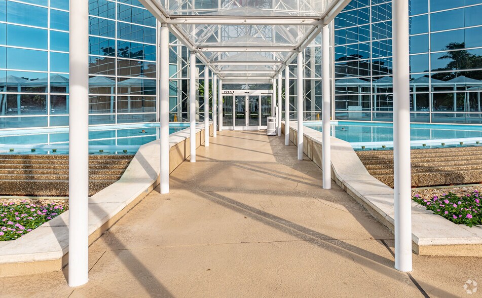 More Photos Of 4000 Hollywood Blvd, Hollywood Coworking Space