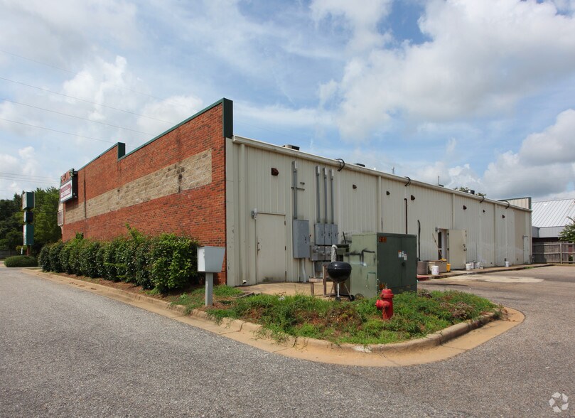 More Photos Of 1659-1665 E Main St, Prattville Freestanding For Lease