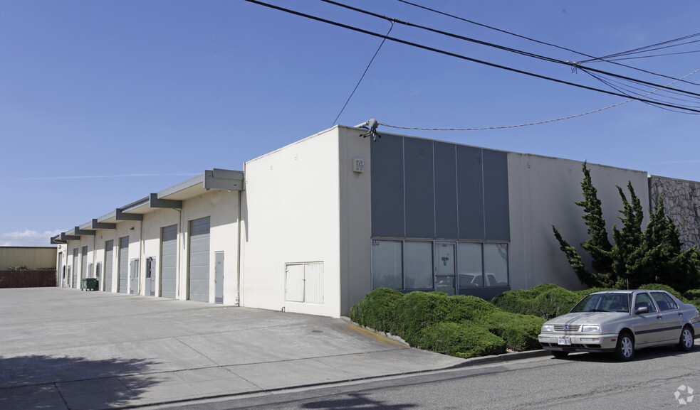 Primary Photo Of 2242-2254 American Ave, Hayward Warehouse For Lease