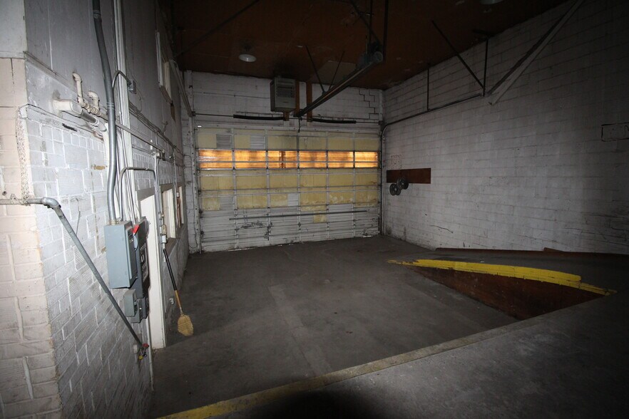 More Photos Of 116 Bay Dr, Great Falls Industrial For Lease