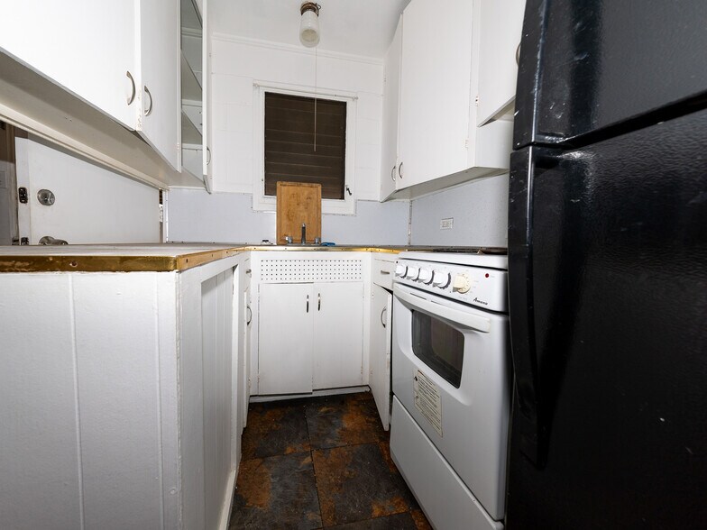 More Photos Of 1213 Matlock Ave, Honolulu Apartments For Sale