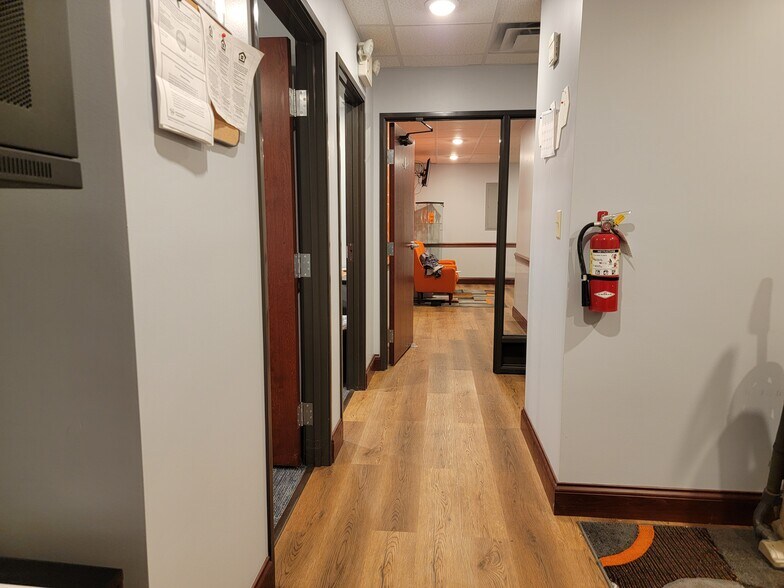 More Photos Of 1225 Woodlawn Ave, Cambridge Office For Lease