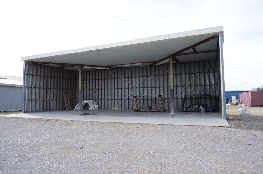 More Photos Of 451 N 11th St, Montague Warehouse For Sale