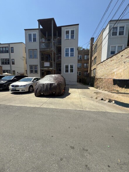 More Photos Of 6215 N Washtenaw Ave, Chicago Apartments For Sale