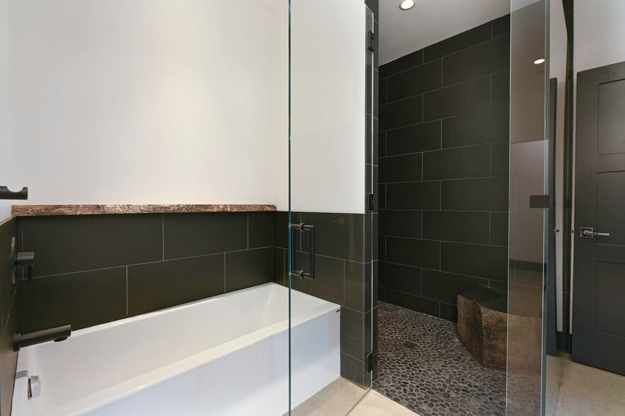 More Photos Of 13001 40th Ave S, Tukwila Specialty For Sale