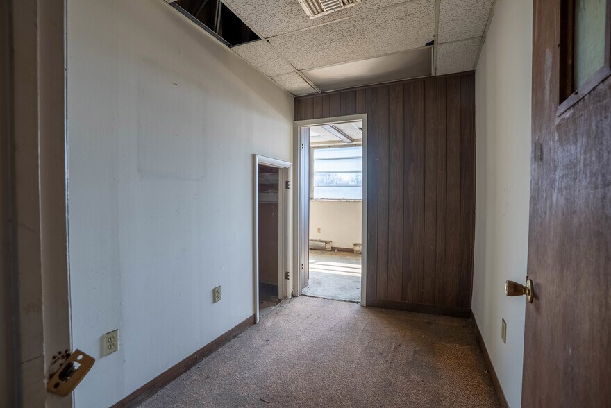 More Photos Of 14-18 N 52nd St, Philadelphia Storefront Retail Office For Sale