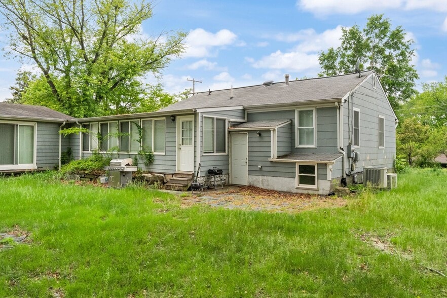 More Photos Of 17423 Wilson St, Dumfries Multifamily For Sale