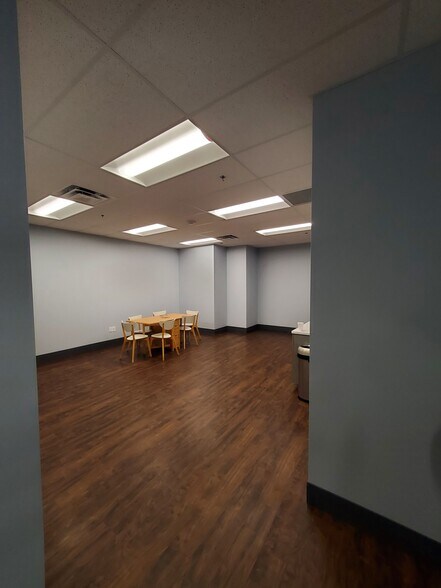 More Photos Of 400 Corporate Dr, Stafford Office For Sale