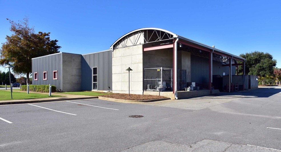 More Photos Of 2807 Meredyth Dr, Albany Restaurant For Sale