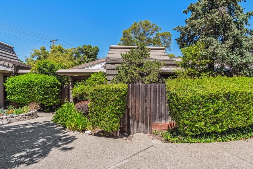 More Photos Of 1802 San Miguel Dr, Walnut Creek Medical For Sale