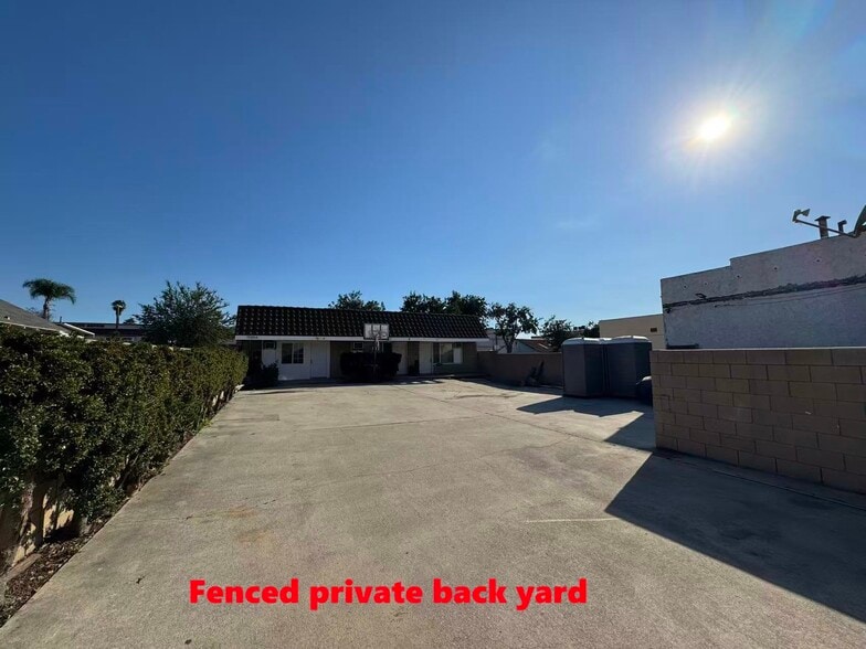 More Photos Of 15854 Main St, La Puente Storefront For Lease