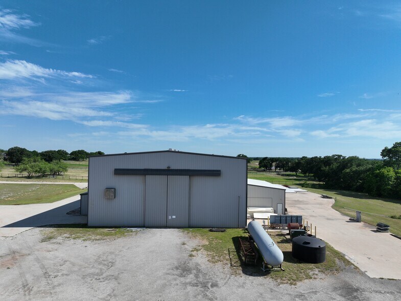 More Photos Of 464 Cool Jct, Millsap Manufacturing For Lease