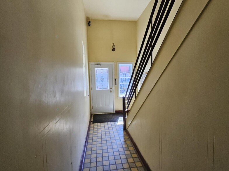 More Photos Of 6545 Av 38E, Montréal Apartments For Sale