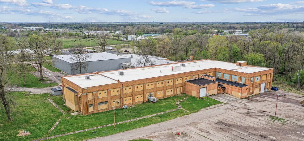 More Photos Of 126 Avenue C, Springfield Manufacturing For Sale