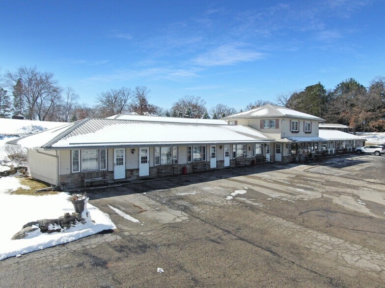 More Photos Of S5539 Us Hwy 14, Viroqua Hotel For Sale