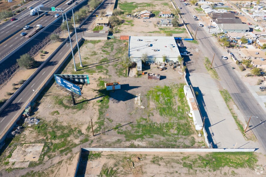 More Photos Of 313 W Apache St, Phoenix Showroom For Sale