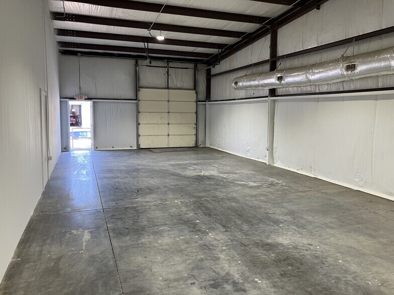 Primary Photo Of 2043 Highway 70 W, Dickson Unknown For Lease