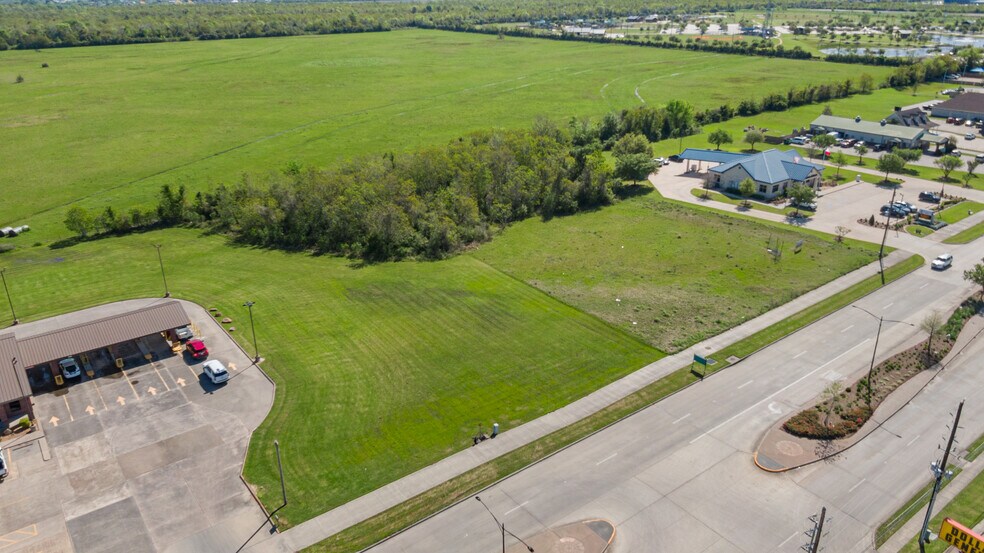 More Photos Of Eagle Dr, Mont Belvieu Land For Sale