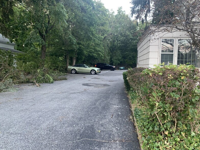 More Photos Of 199 E Main St, Smithtown Office For Sale