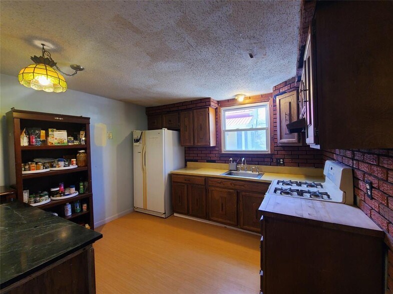 More Photos Of 108 Main St, Livingston Manor Convenience Store For Sale
