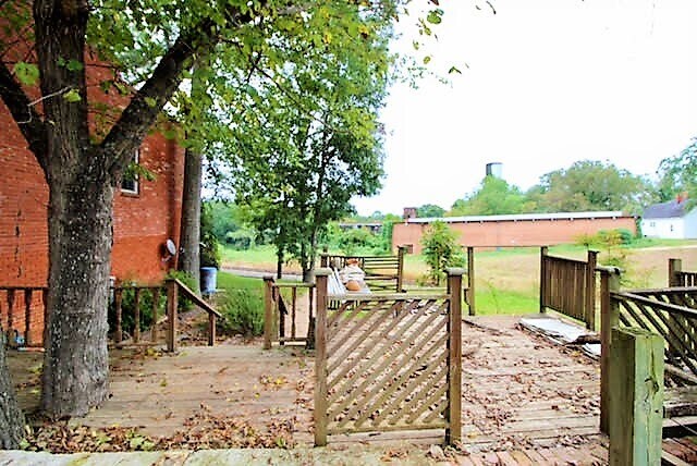 More Photos Of 304 S Cherokee Rd, Social Circle Flex For Sale