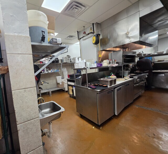 More Photos Of 2813 W Walnut St, Rogers Restaurant For Sale
