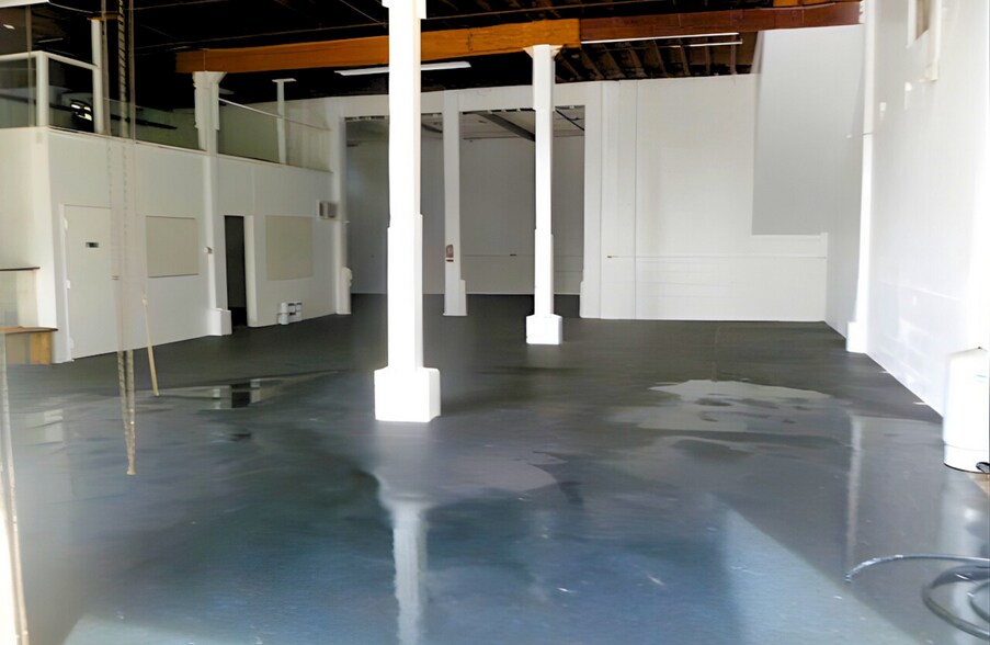 More Photos Of 420 6th St, West Palm Beach Flex For Lease