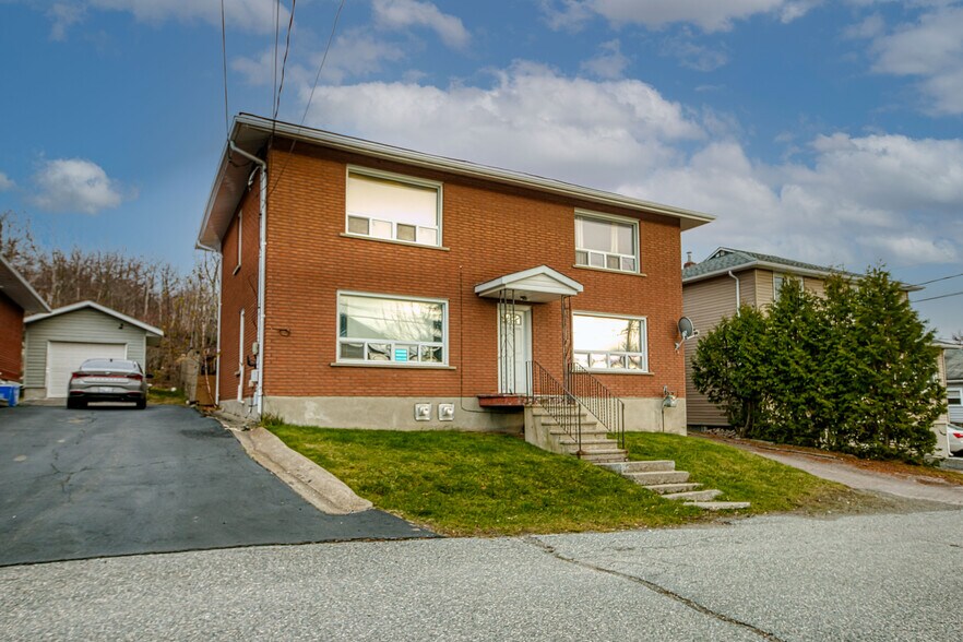 More Photos Of 372 Marshall Ln, Sudbury Apartments For Sale