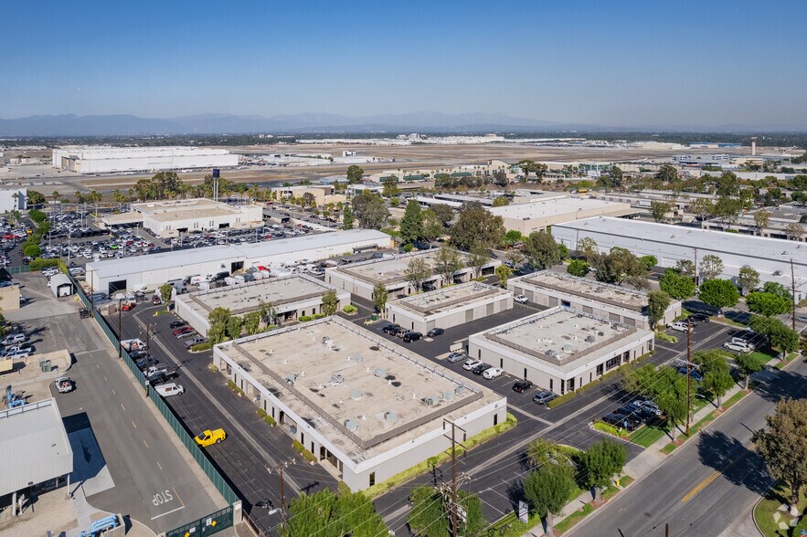 More Photos Of 2599 E 28th St, Signal Hill Unknown For Lease