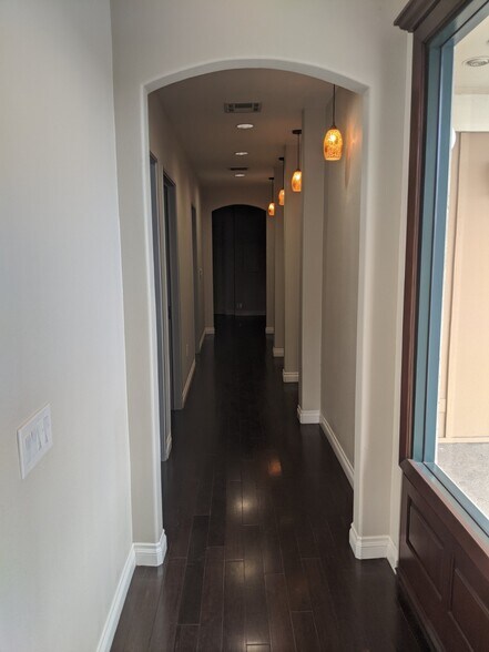 More Photos Of 18384-18450 Brookhurst St, Fountain Valley Unknown For Lease