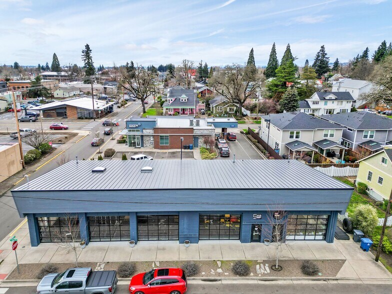 More Photos Of 403 Lewis St, Silverton Health Club For Sale