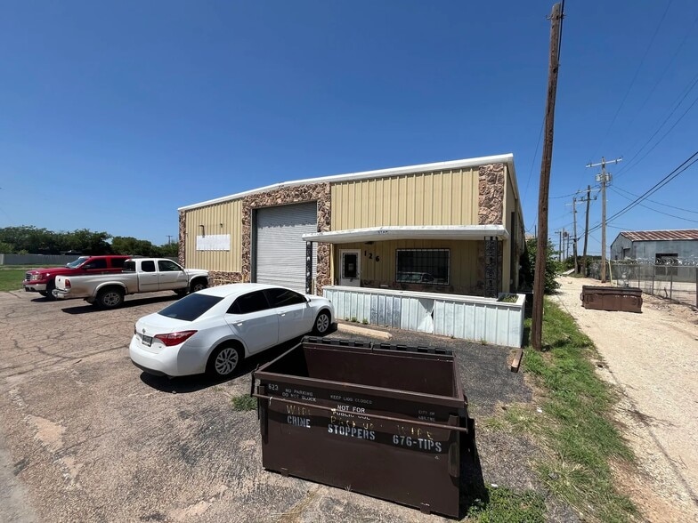 More Photos Of 126 Palm St, Abilene Warehouse For Sale