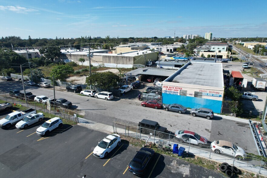 More Photos Of 7230 NE Miami Ct, Miami Warehouse For Sale