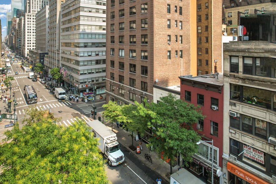 More Photos Of 345 Lexington Ave, New York Storefront Retail Residential For Sale