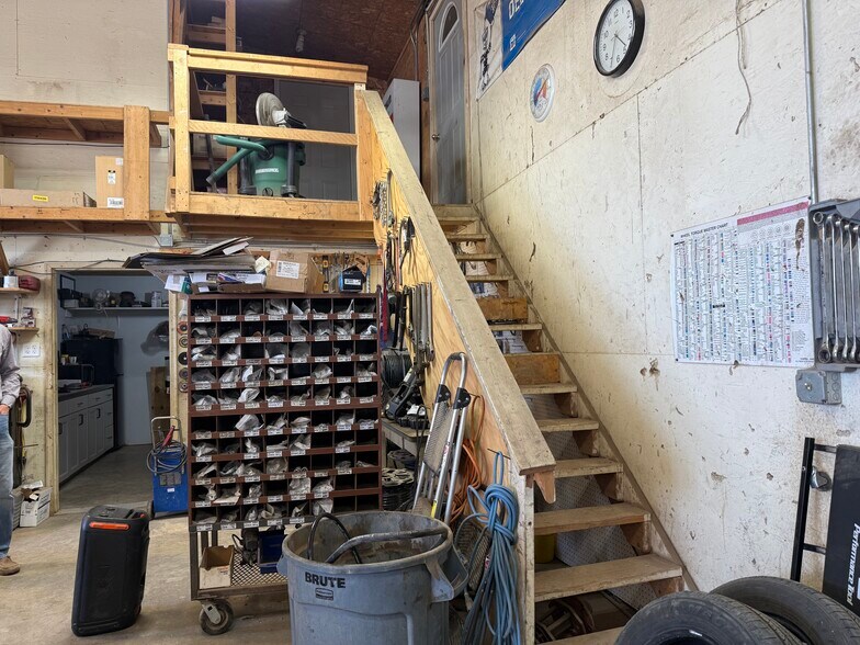 More Photos Of 101 E 4th St, Newell General Retail For Sale