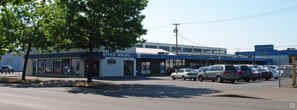 More Photos Of 1900 W 7th Ave, Eugene Storefront Retail Office For Lease