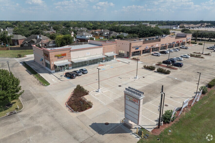 More Photos Of 8733 Hwy 6 S, Houston Restaurant For Lease