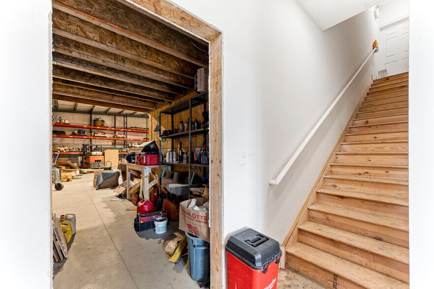 More Photos Of 935 W Cypress St, Kennett Square Flex For Sale