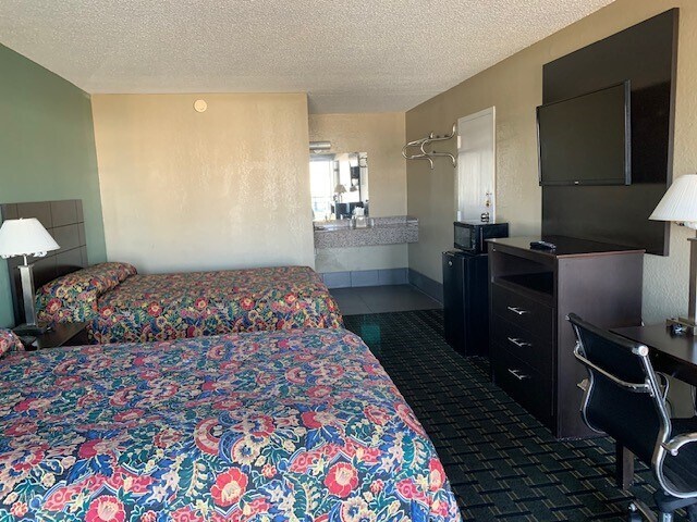 More Photos Of 1313 3rd Ave N, Birmingham Hotel For Sale