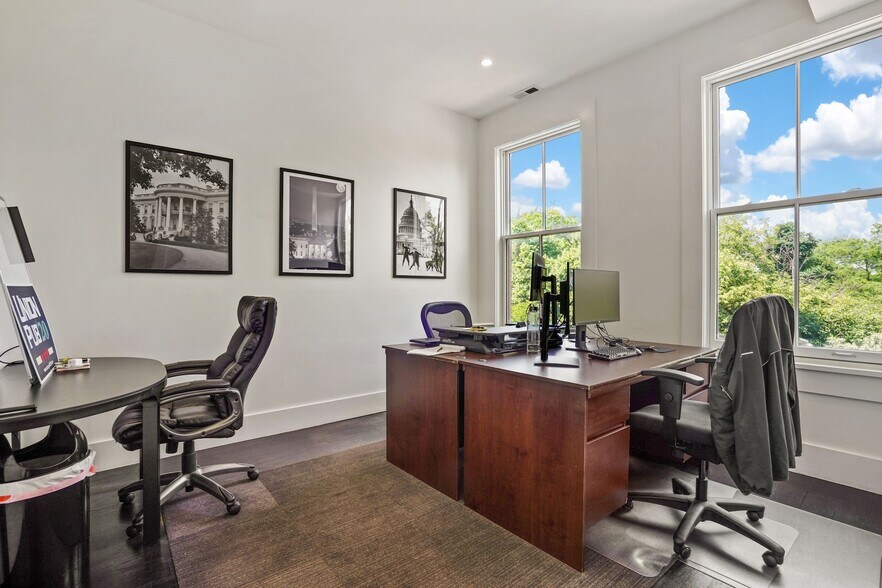 More Photos Of 513 C St NE, Washington Office Residential For Lease