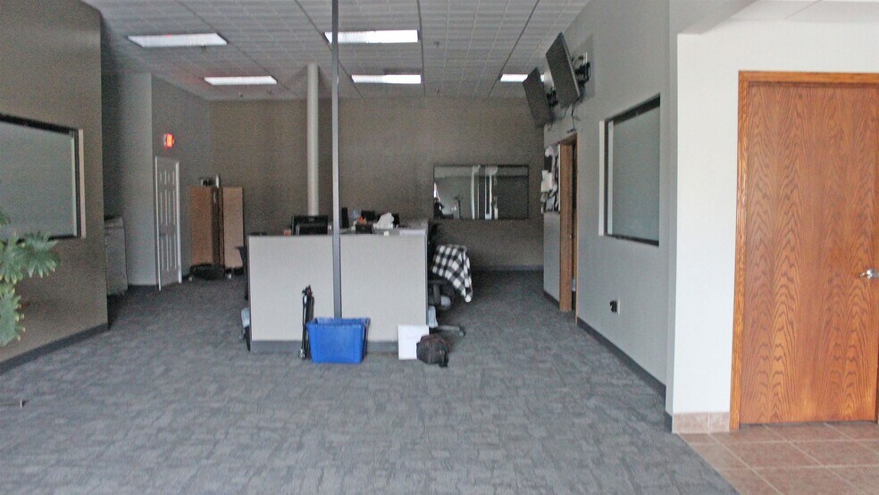 More Photos Of 687 S Taft Ave, Mason City Freestanding For Lease