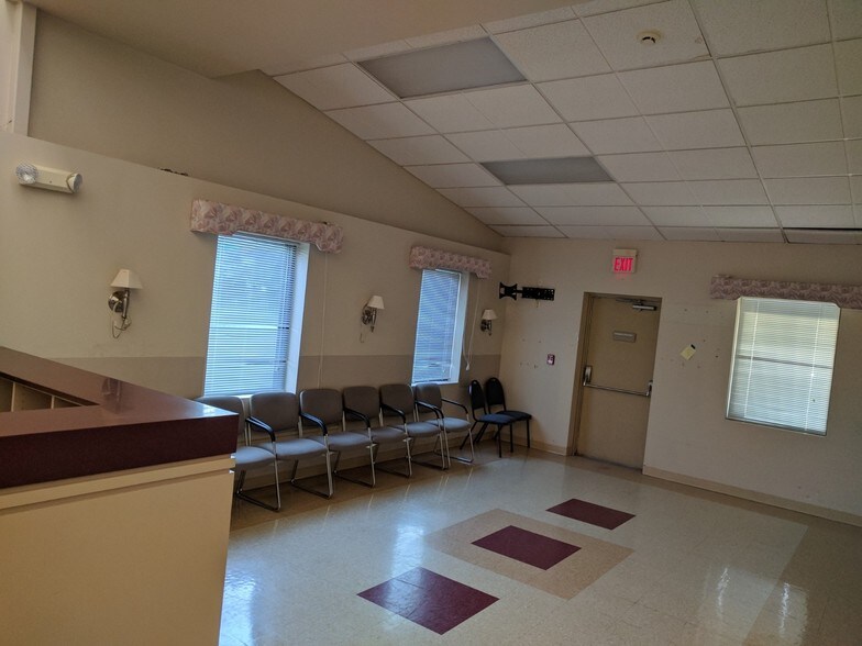 More Photos Of 114 Columbia St, Corning Office For Lease