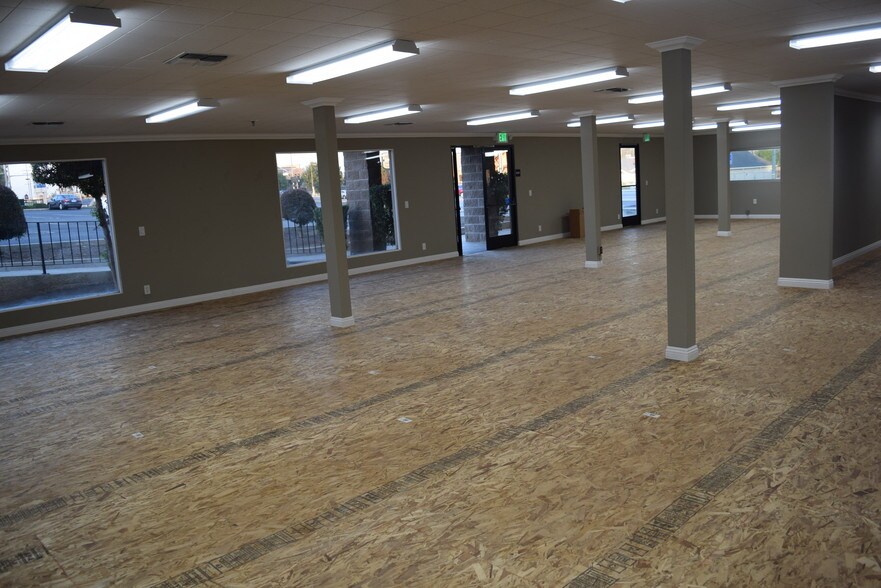 More Photos Of 2810-2856 Hamner Ave, Norco Unknown For Lease