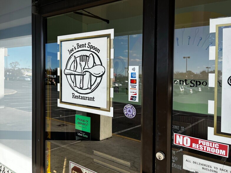 More Photos Of 32 N Dupont Hwy, Selbyville Unknown For Lease