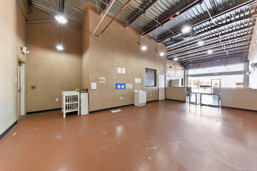 More Photos Of 11799 Beechnut St, Houston Unknown For Lease