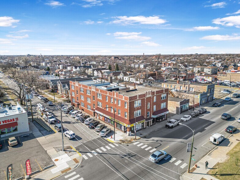 More Photos Of 5701 W Roosevelt Rd, Cicero Apartments For Sale